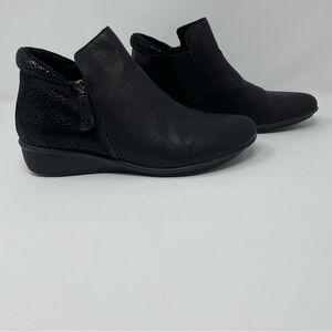 Revere Damascus Women's Side Zip Bootie Onyx/Black Lizard Size 9